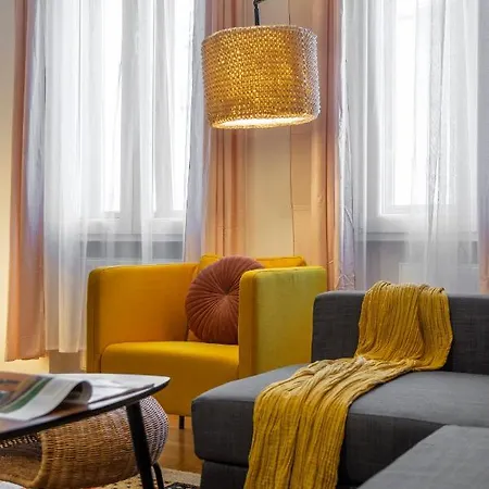 Cozy By Bella In The Heart Of Apartment Budapest