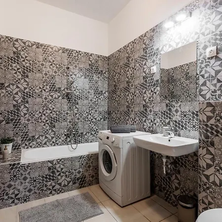 Cozy By Bella In The Heart Of Budapest